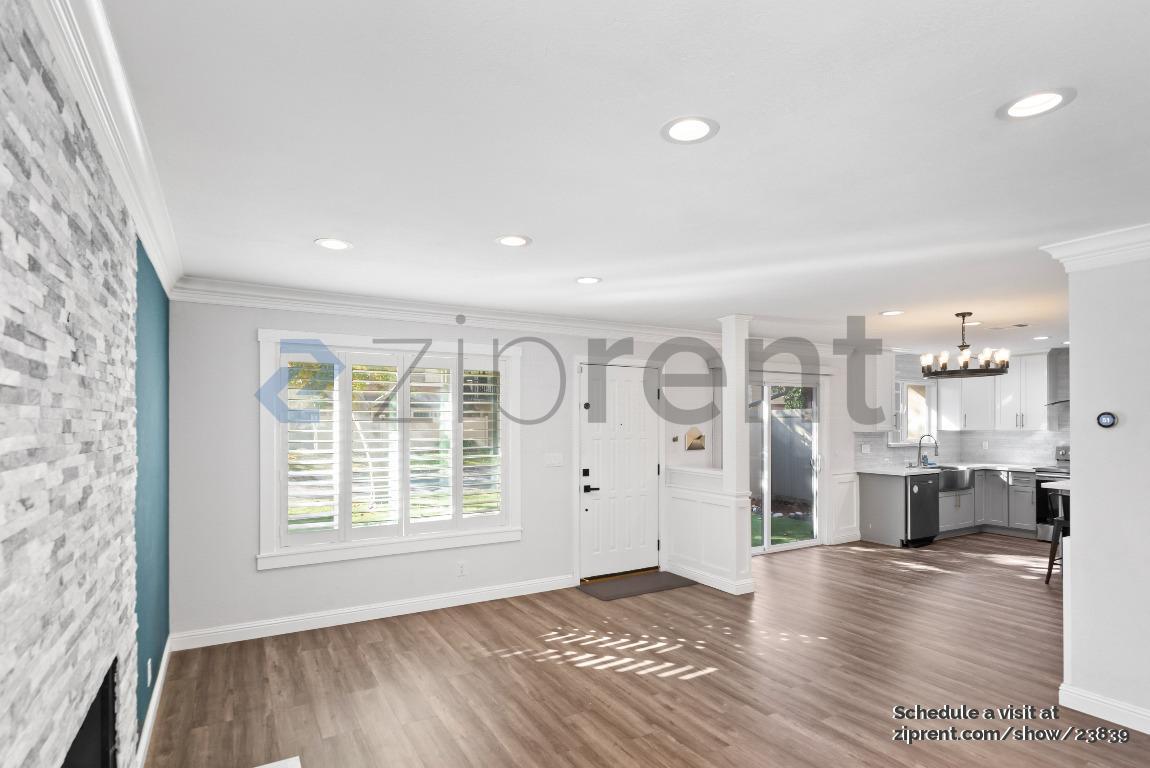 Building Photo - 686 Whitewater Ct