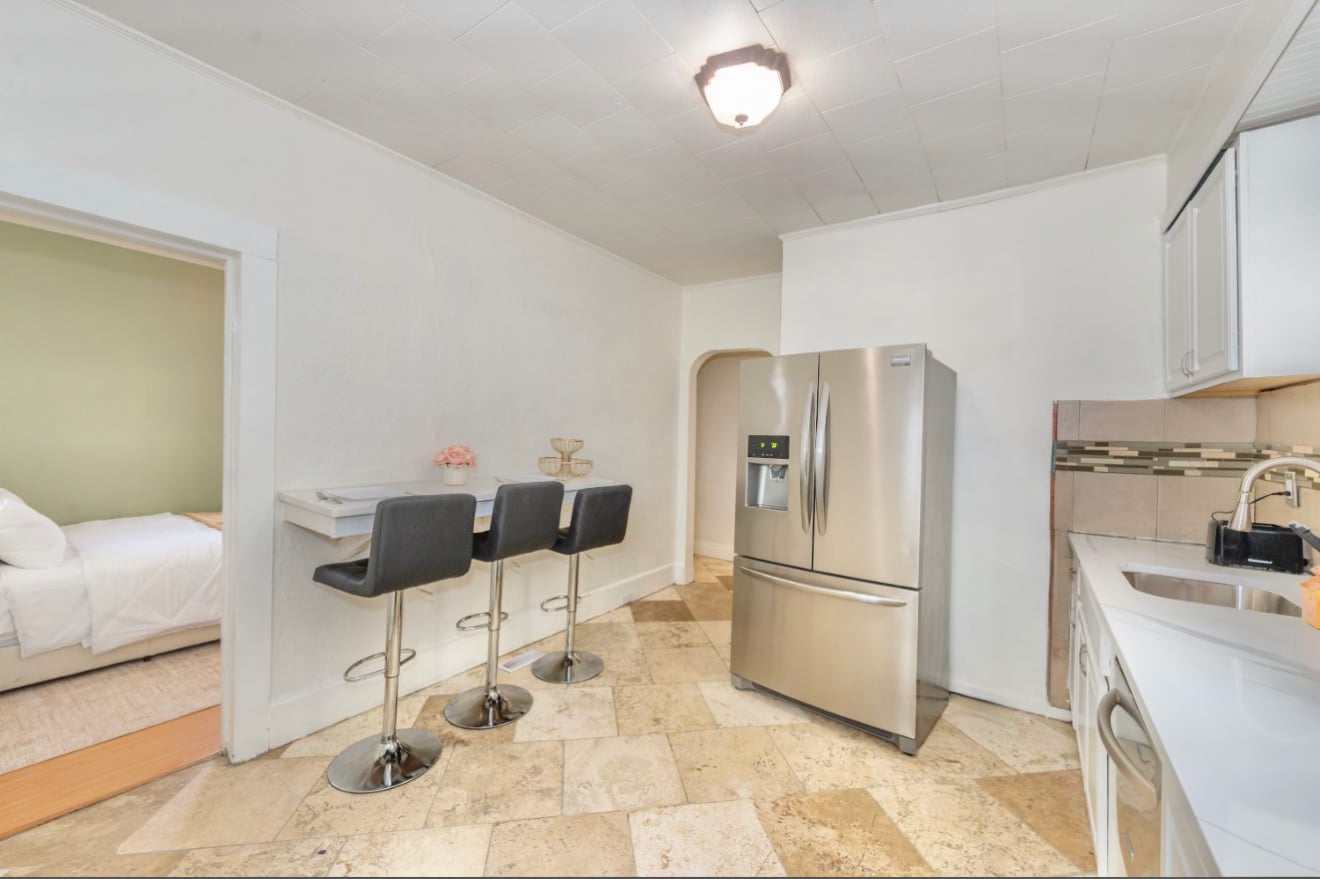 Building Photo - 45 Essex Ave