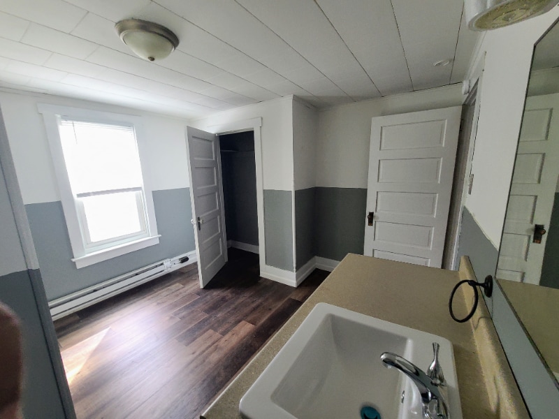 Building Photo - 12 Front St