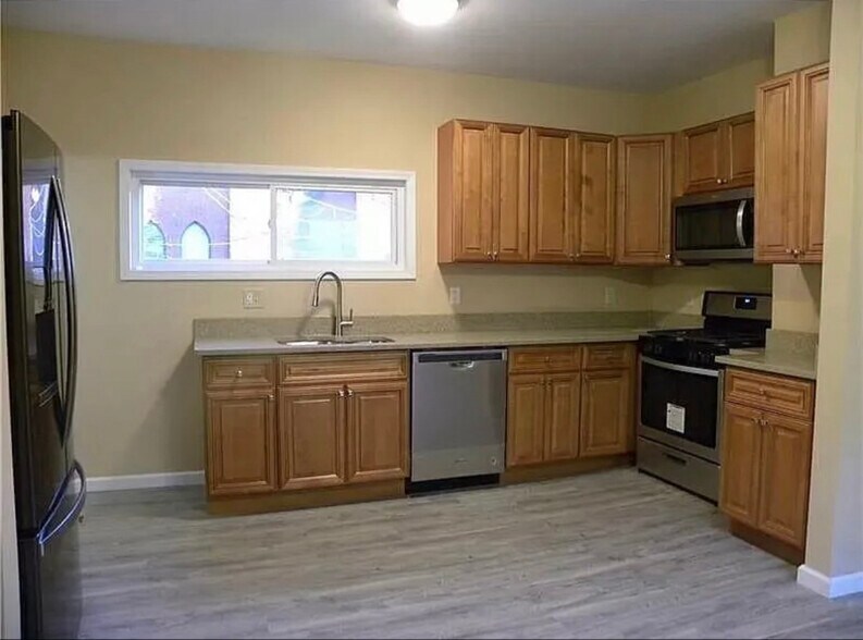 Primary Photo - 2038 Watson St