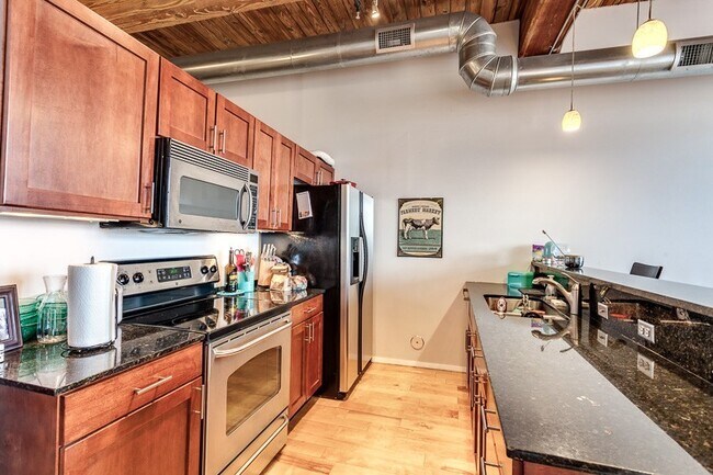 Building Photo - 1BR  Fire Street Lofts in Downtown Knoxvil...