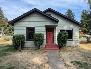 Building Photo - Charming updated Glenwood home with 3 bedr...