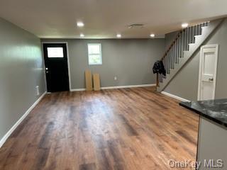 Building Photo - 8 Carl Pl