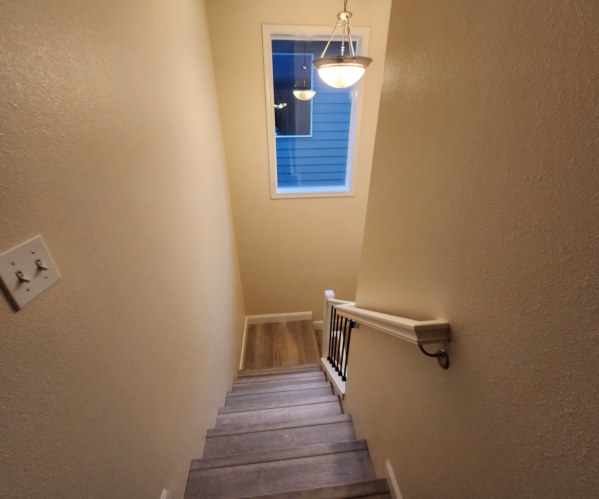 Building Photo - 9270 SE Caruthers St