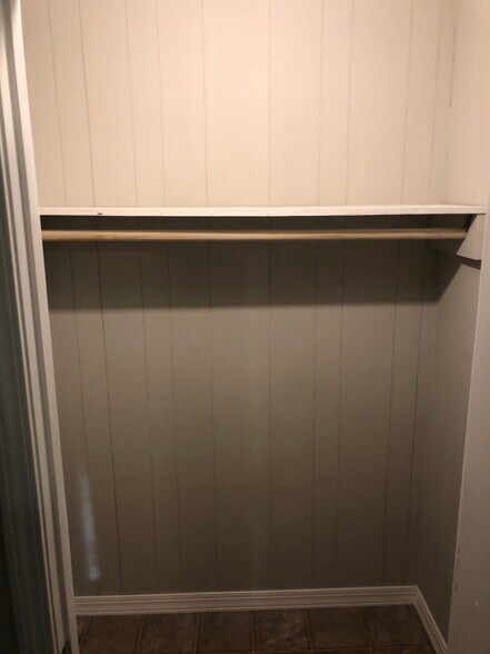 Closet - 208 cagle rd