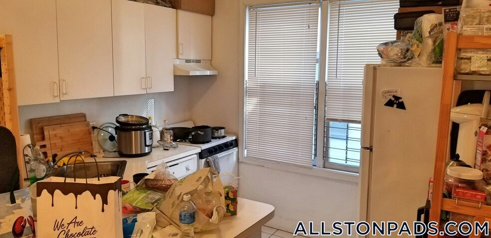 Building Photo - 530 Cambridge St