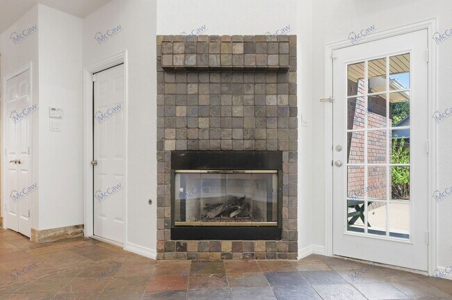 Building Photo - 622 Andover Ln