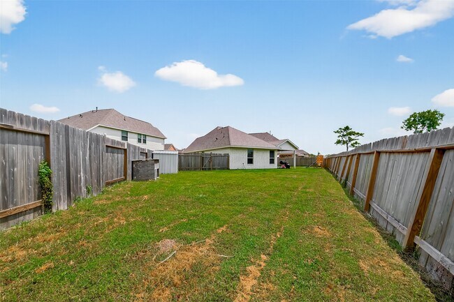 Building Photo - 6331 Feverfew Trail
