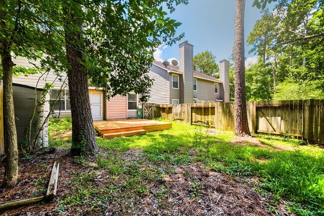 Building Photo - 11 Wineberry Pl