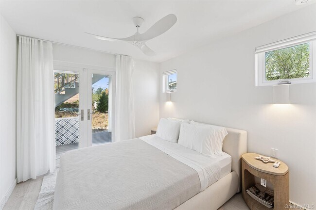 Building Photo - 413B Dune Rd