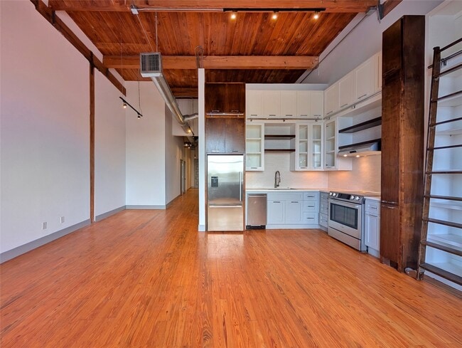 Building Photo - 2400 Mechanic St