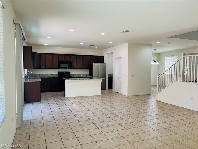 Building Photo - 7133 Manolo St