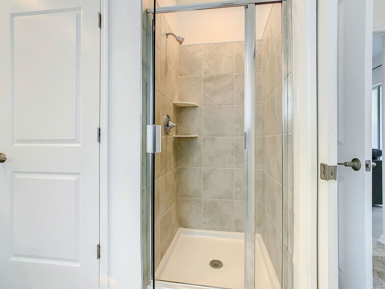 Building Photo - 8861 Cabot Cliffs Dr