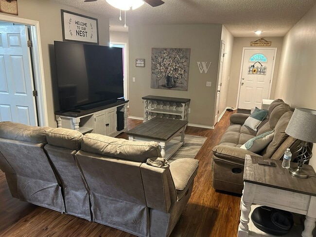 Primary Photo - HOME AVAILABLE IN CENTRAL HEIGHTS!!! NO PE...