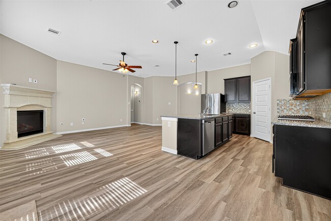 Building Photo - 17914 Logans Pine Dr