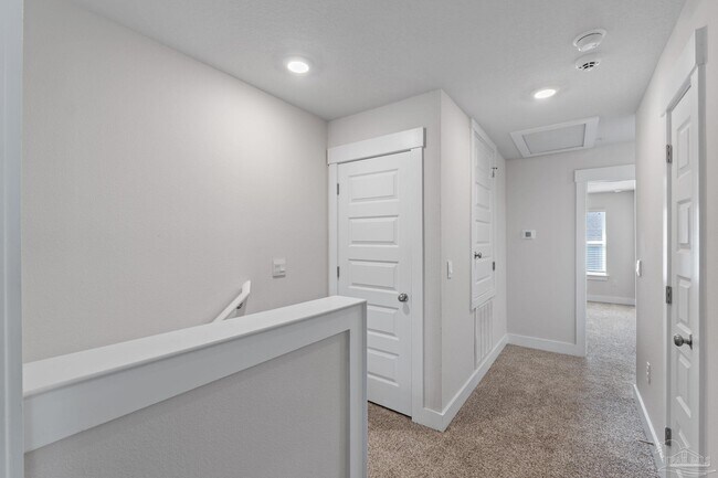 Building Photo - 9483 Nature Crk Cir