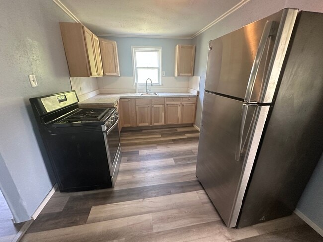 Building Photo - Single Family Home