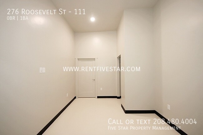 Building Photo - 276 Roosevelt St