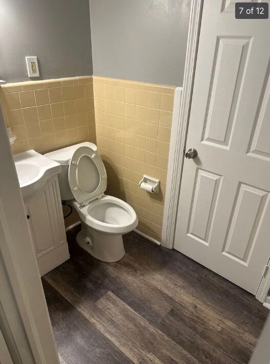 Building Photo - 1154 Lakewood Dr