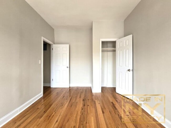 Building Photo - 1 bedroom in ASTORIA NY 11103