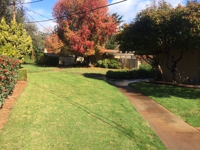 Building Photo - Great Two Bedroom, Two Bathroom home, Senior Living at Hacienda Carmel