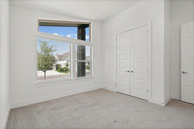 Building Photo - 9704 Boathouse Dr