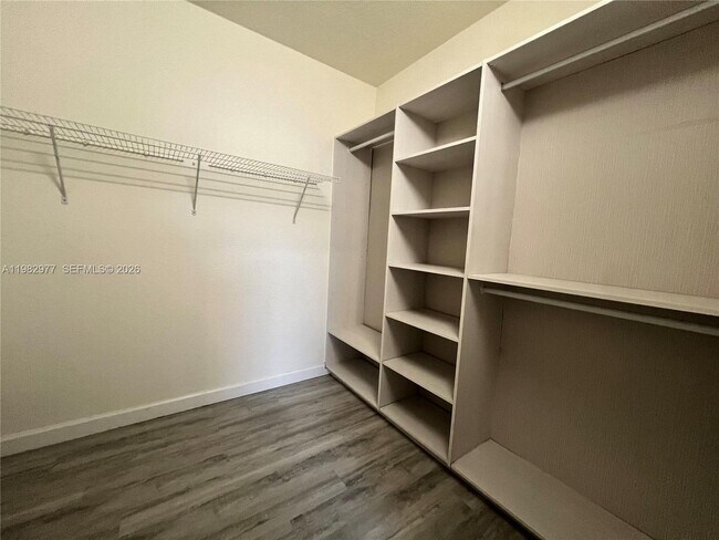 Building Photo - 11989 SW 150th Pl