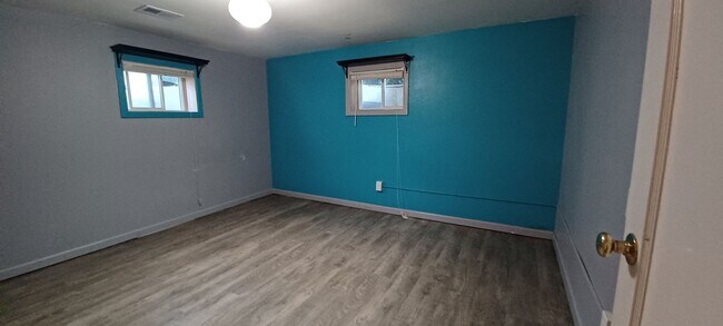 Building Photo - Spacious 4-Bedroom, 2-Bath Home Available ...