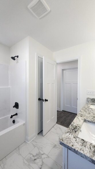 Building Photo - 929 Olympic Ct