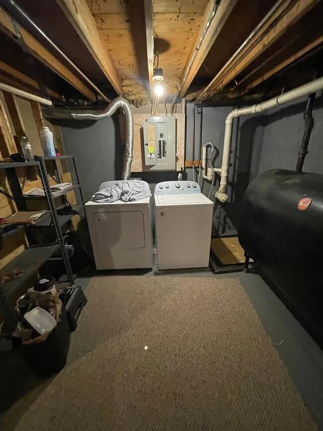 Building Photo - Spacious 2BR/1.5BA w/ Loft Available Now!!!