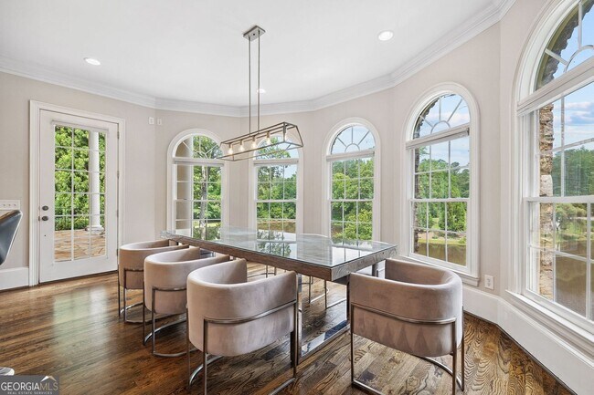 Building Photo - 11140 W Rd