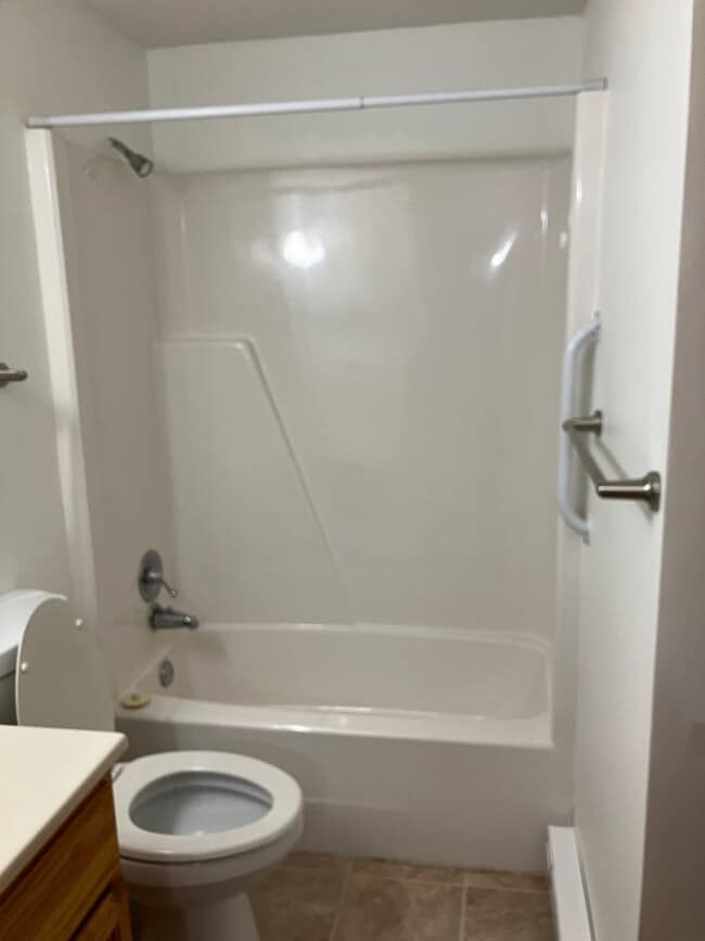 Building Photo - 2 Bedroom Unit available at New Bremen Flats!