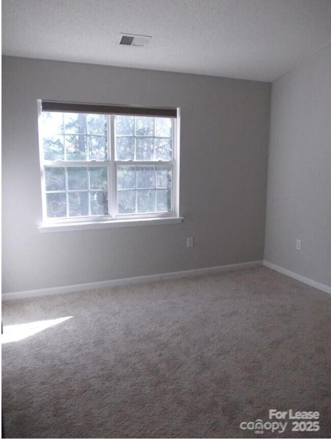 Building Photo - 12317 Paperbark Cir