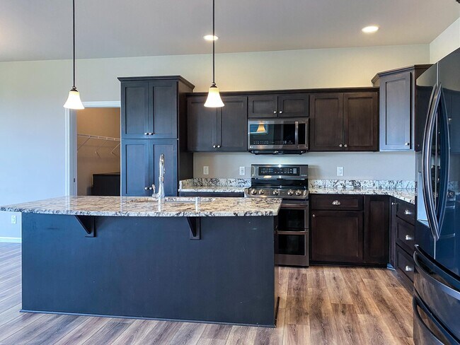 Building Photo - 9626 Sweet Autumn Dr