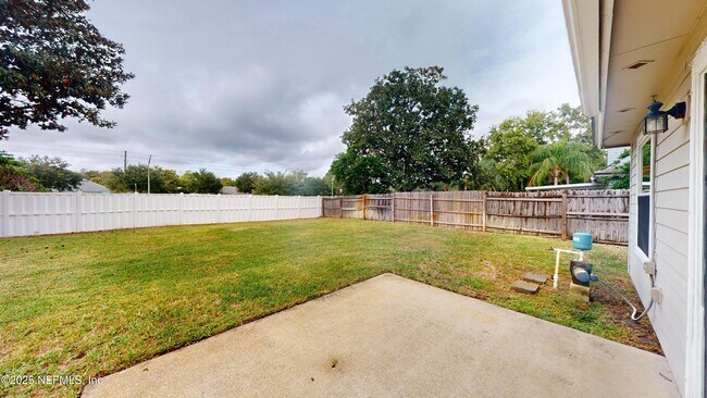 Building Photo - 4578 Blue Stream Ln N