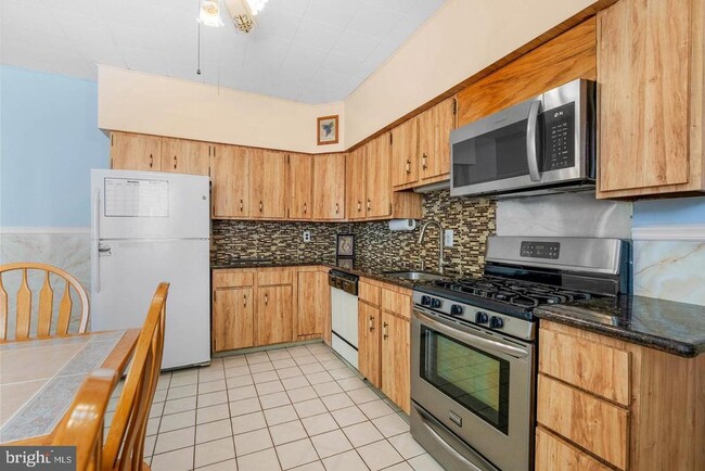 Building Photo - 7146 Tulip St