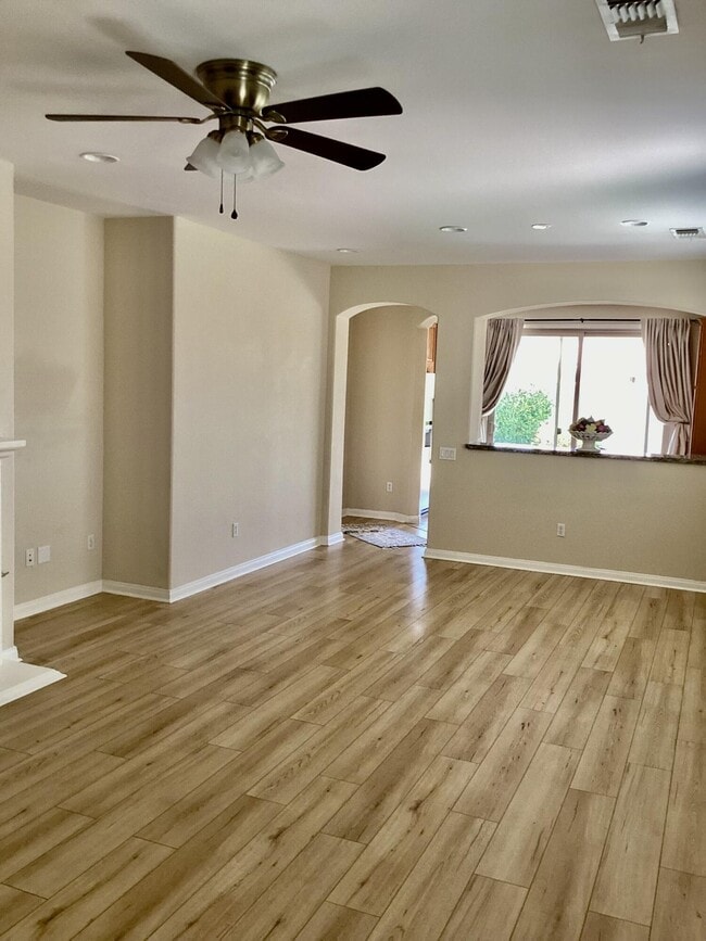 Building Photo - 41444 Via Arleta