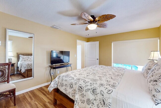 Building Photo - 2822 Tuckerstown Dr