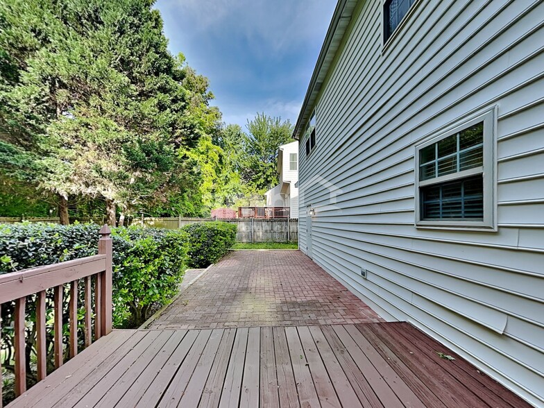 Building Photo - 6504 Professor St