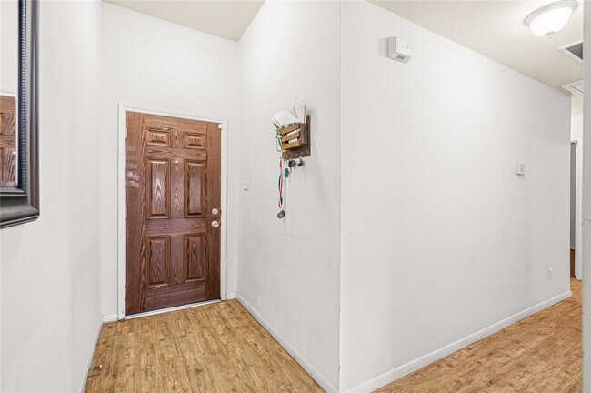 Building Photo - 13515 Gospel Way