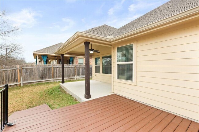 Building Photo - 1811 Grebe Dr