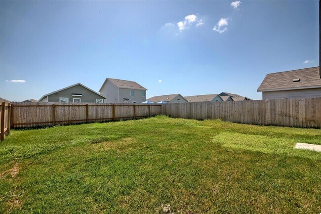 Building Photo - 136 Jack Browning Dr