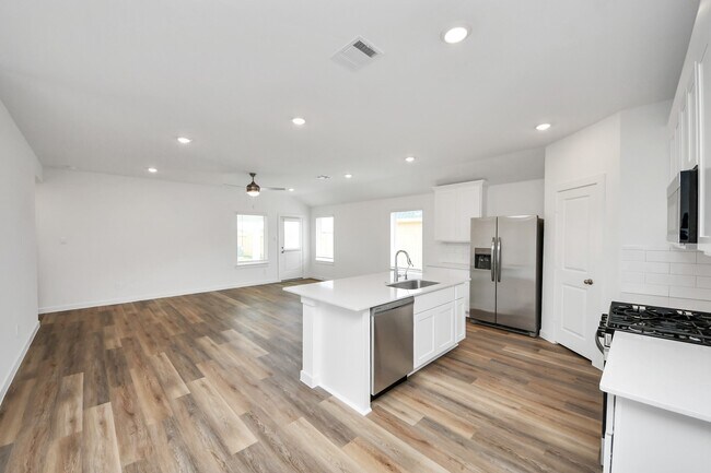 Building Photo - 9035 Rose Water Trl