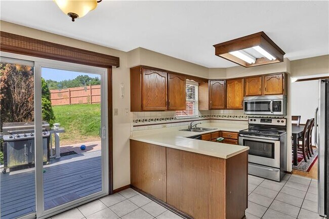 Building Photo - 10191 Sudberry Dr