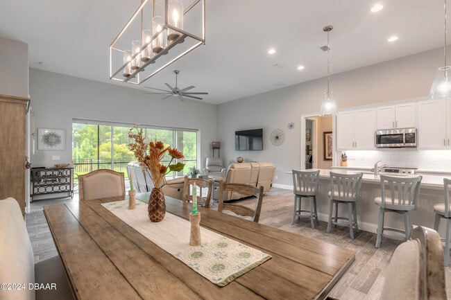 Building Photo - 205 Cyan Ave