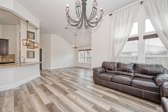 Building Photo - 3618 Hera Dr
