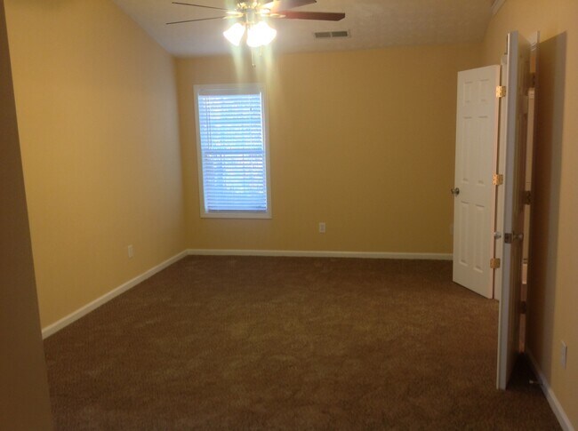 Building Photo - Inviting *Spacious* 4 Bedroom *One Level Beauty*!(Updated Pictures Coming Soon)