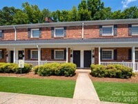Building Photo - 1215 Green Oaks Ln