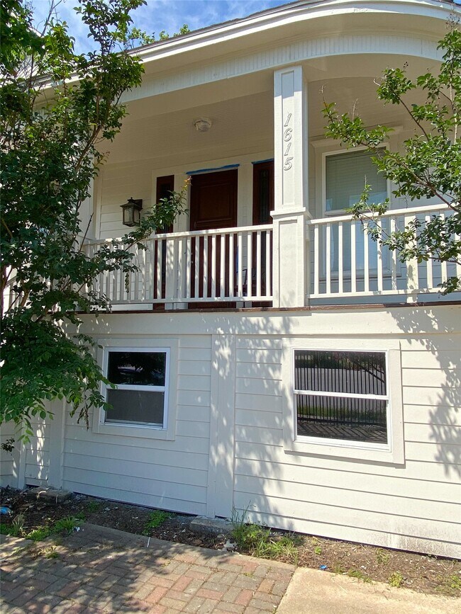 Building Photo - 1615 Houston Ave