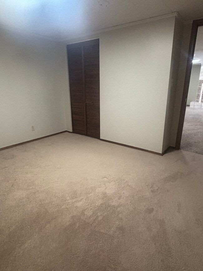 Building Photo - 7718 Butternut Ct